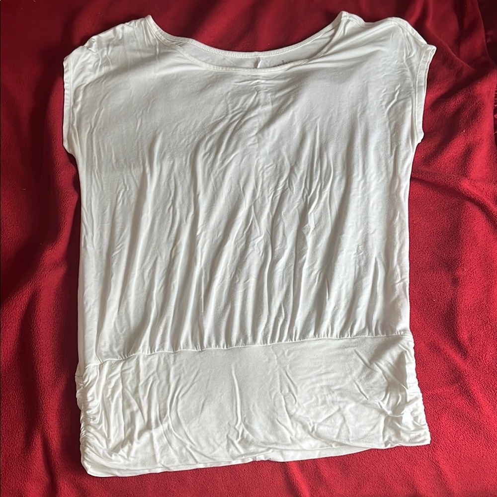 New York & Company White Relaxed Ruched T-Shirt